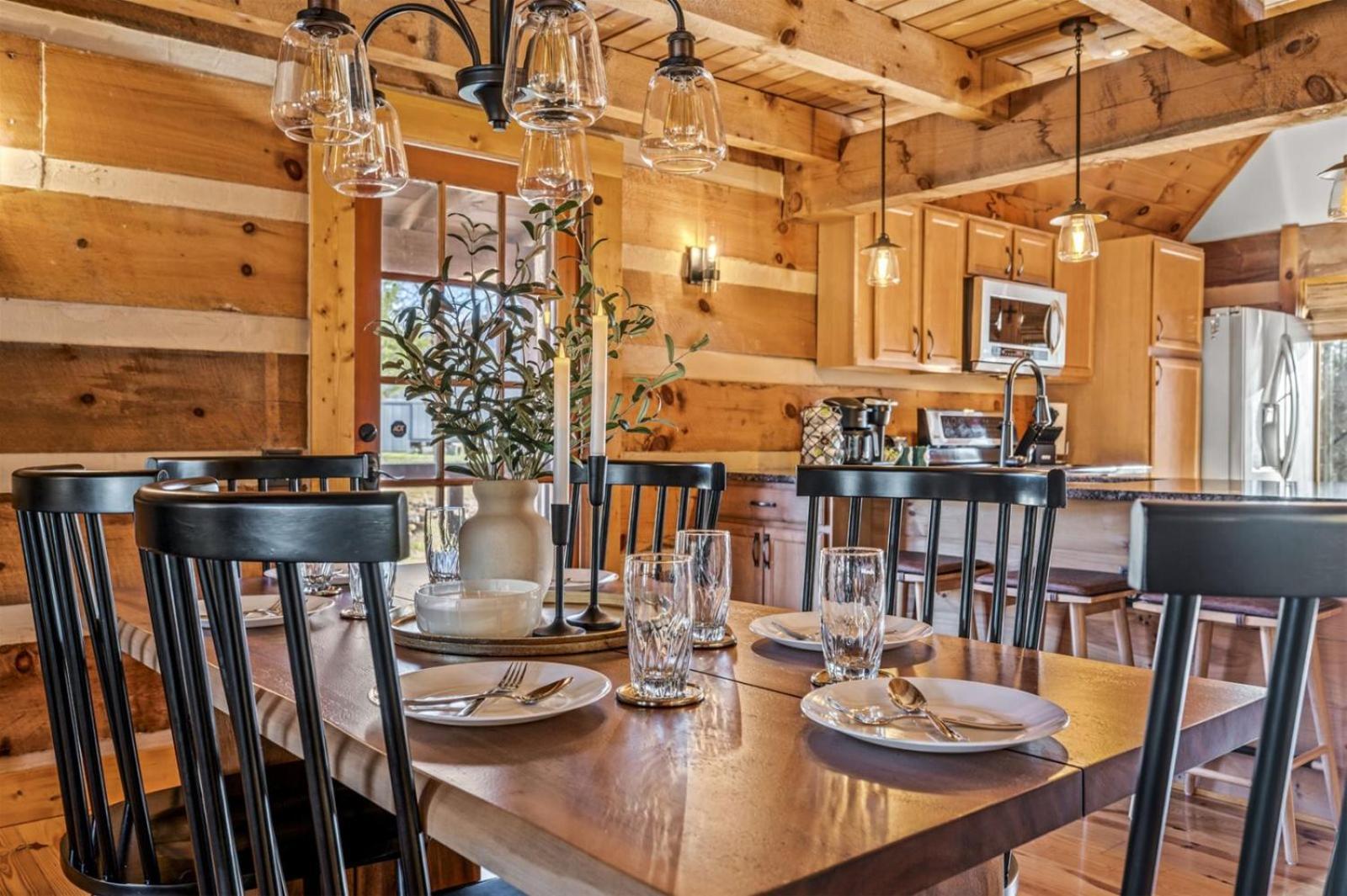 Hidden Star Hideaway-Blackberry Farm-Smoky Mtn Nat Park-Hot Tub- Fire Pit- Fenced Yard- Pet Friendly Walland 외부 사진