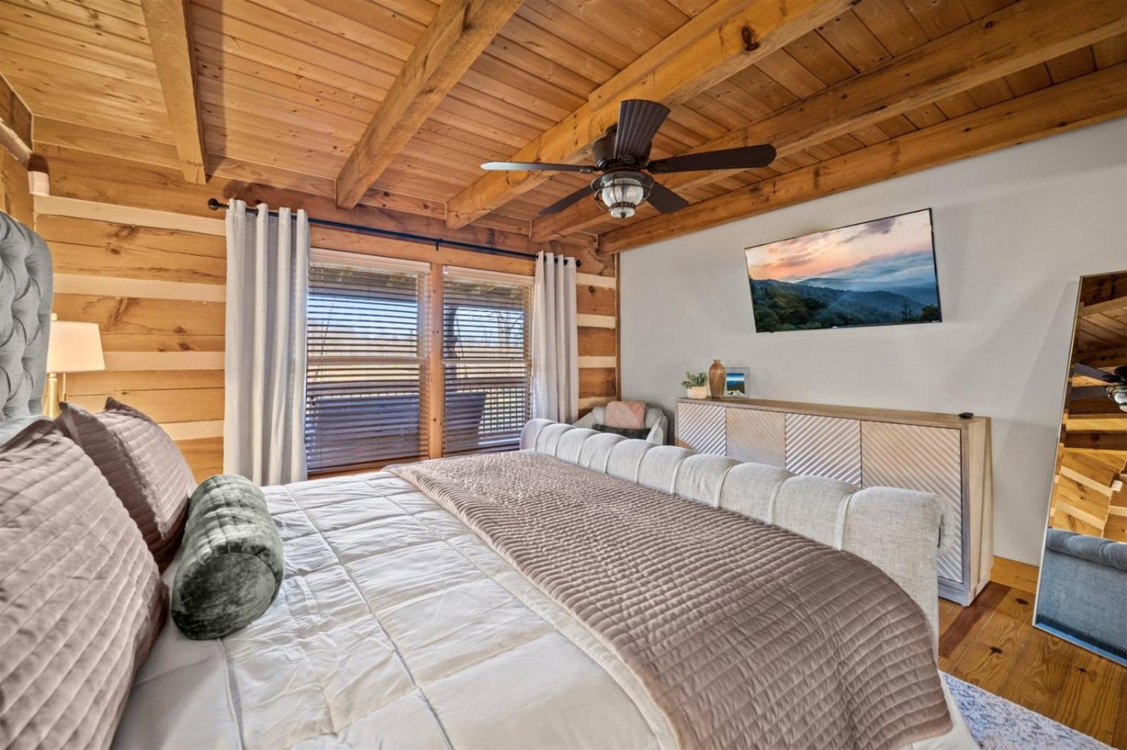 Hidden Star Hideaway-Blackberry Farm-Smoky Mtn Nat Park-Hot Tub- Fire Pit- Fenced Yard- Pet Friendly Walland 외부 사진