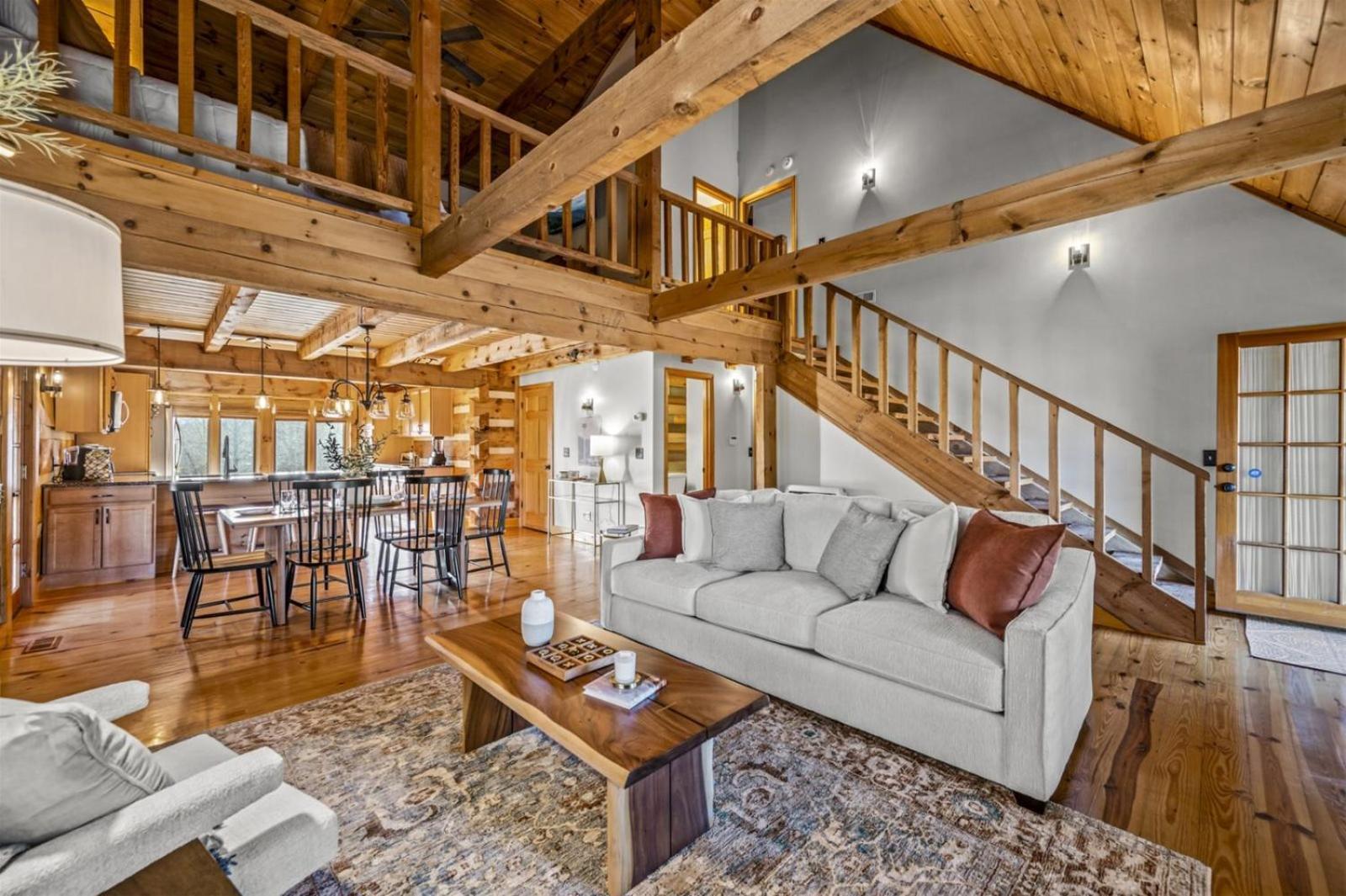 Hidden Star Hideaway-Blackberry Farm-Smoky Mtn Nat Park-Hot Tub- Fire Pit- Fenced Yard- Pet Friendly Walland 외부 사진