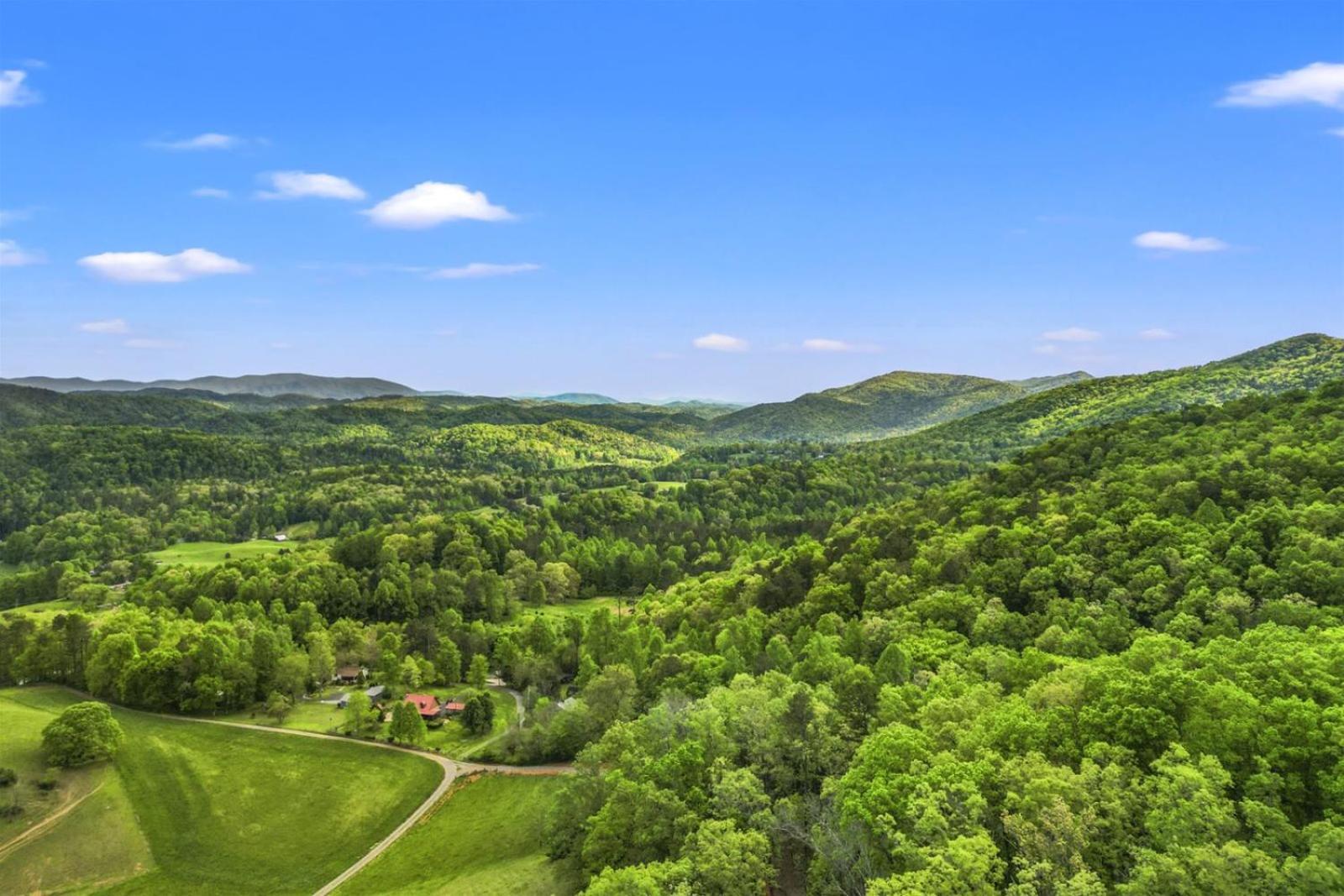 Hidden Star Hideaway-Blackberry Farm-Smoky Mtn Nat Park-Hot Tub- Fire Pit- Fenced Yard- Pet Friendly Walland 외부 사진